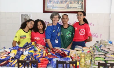 Estudantes do Colégio Sacramentinas e o Conselho Estadual de Educação arrecadam mais de duas toneladas de alimentos para o Bahia Sem Fome