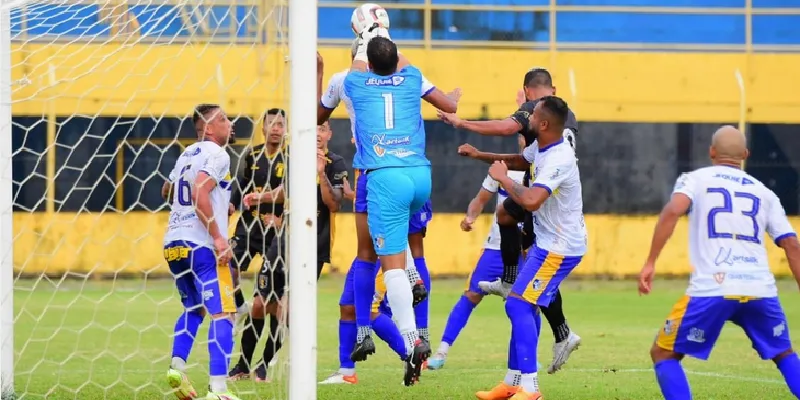 Vitória da Conquista larga na frente na semifinal da Série B